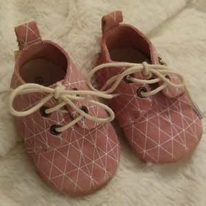 Piper Finn pink suede shoes size 2